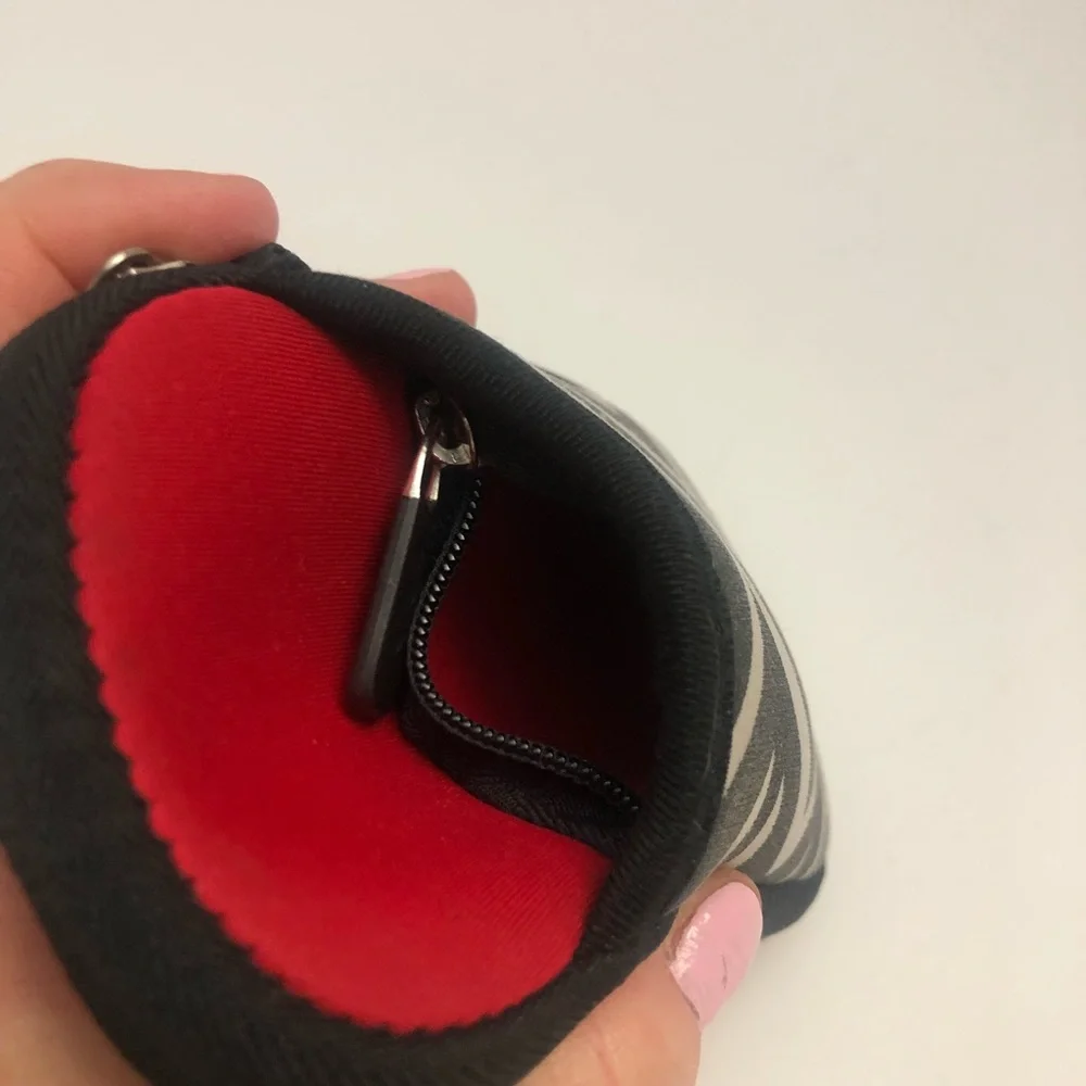MochiThings neoprene wallet